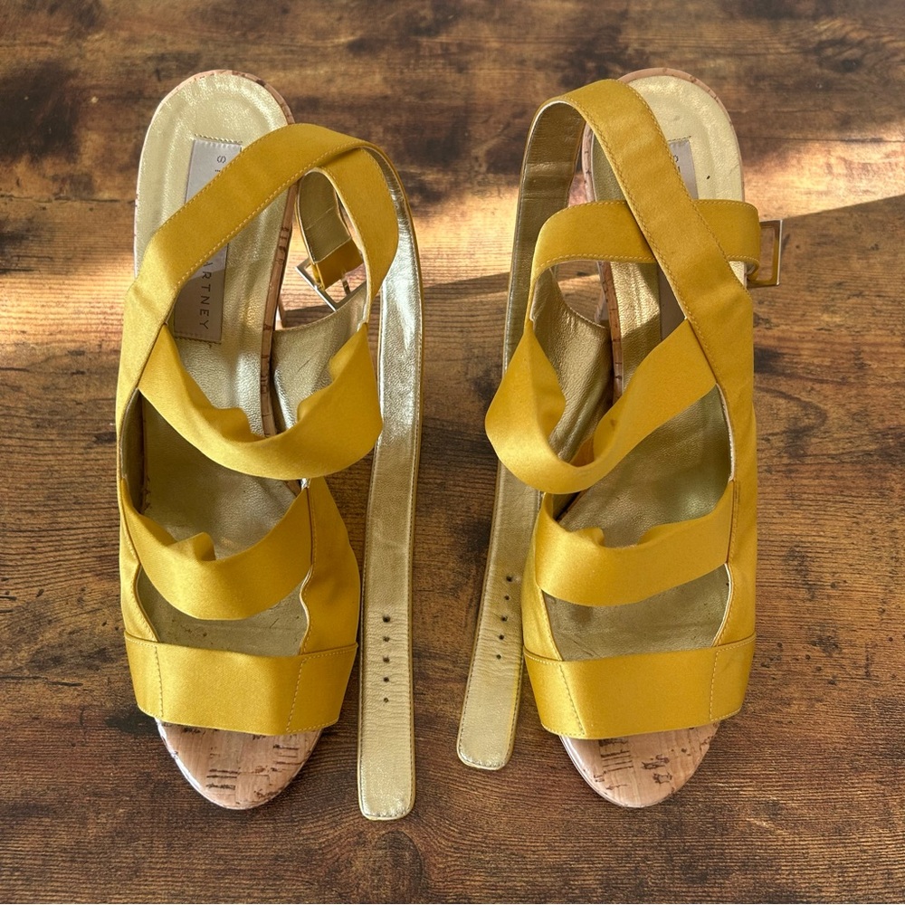 Stella McCartney Elegant Yellow Satin Strap Women's Heels EU 40 - Picture 3 of 5